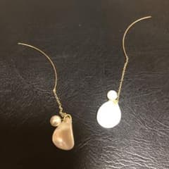 【新品未使用】パール　ピアスのサムネイル
