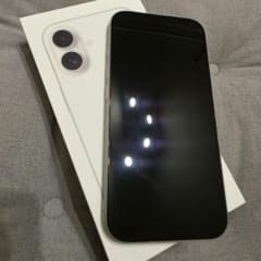 【美品】Apple iPhone 16 256GB ホワイトのサムネイル