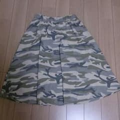 ひー様専用　迷彩フレアスカートのサムネイル