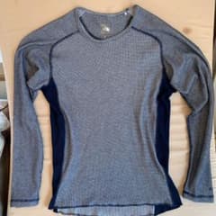 ]ノースフェイス　ロングスリーブTシャツのサムネイル
