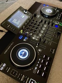 DENON DJ SC LIVE4 ケース付きのサムネイル