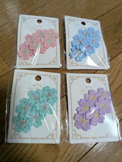 桜 ヘアピン 4色セット ワッツ さくらスリーピン ぬい 編み風 アクセのサムネイル