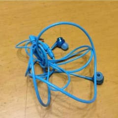 イヤホンのサムネイル