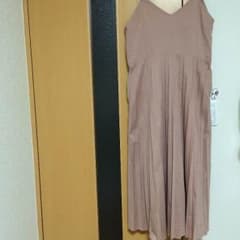 KBF プリーツワンピースのサムネイル