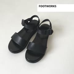 [미품] FOOTWORKS Sandals 가죽 샌들 24.5Comoli