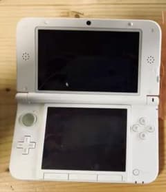 ニンテンドー 3DS LLのサムネイル