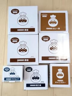 アンパンマン　食器セット　ガスト　すかいらーく