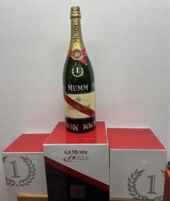 シャンパーニュ・マム・F1・3L・ダミーボトル＆マムグッズ6点盛り シャンパーニュ・マム・F1・3L・ダミーボトル＆マムグッズ6点盛り