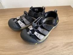 キーンKEEN ニューポート　子供用　サンダル　20cmのサムネイル