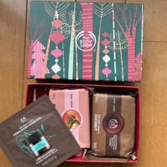【テディ様専用】THE BODY SHOP ギフトボックス 石鹸2個&マスク