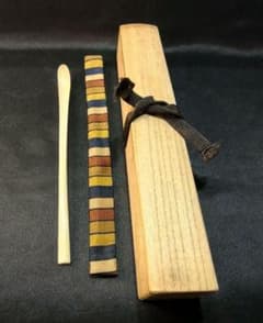 茶道具 高級自然材茶杓 桐箱西陣織袋 縞模様 裏千家 旧家蔵出美品 時代物 骨董 茶道具 高級自然材茶杓 桐箱西陣織袋 縞模様 裏千家 旧家蔵出美品