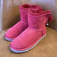 UGG☆ムートンブーツ　レッドリボン　22cmのサムネイル