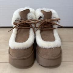 UGG 厚底 エスミーレースアップムートンブーツのサムネイル