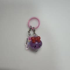 ほっぺちゃん　めじるしアクセサリー　めじるしチャーム　紫のサムネイル