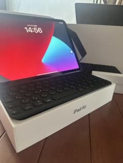 【宮様専用】iPad Air 第4世代(純正pencil・Keyboard付き)のサムネイル