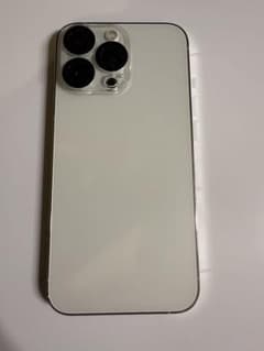 美品Apple iPhone13Proシルバー 本体256G【SIMロックなし】のサムネイル