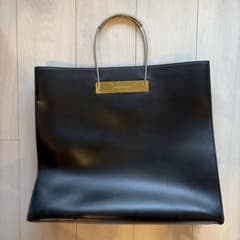 BALENCIAGA ブラック レザー ハンドバッグのサムネイル