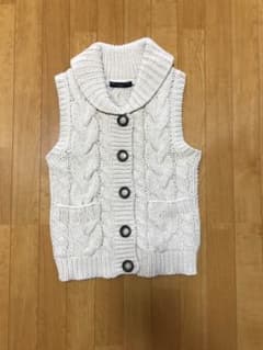 ニットベストのサムネイル