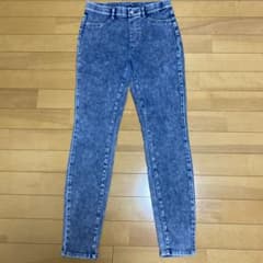 UNIQLO ストレッチレギンスパンツのサムネイル