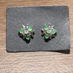 本翡翠ピアス 緑色花形 ミャンマー産 陽緑 無含浸 無着色 可愛い 雪花