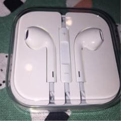 iPhone用イヤフォンのサムネイル