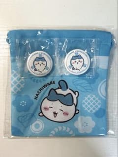 くら寿司×ちいかわ ハチワレ 巾着＋缶バッジ2個セットのサムネイル