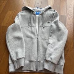 パーカー　adidas mサイズのサムネイル