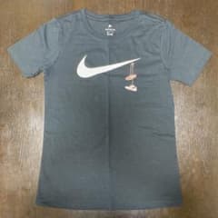 NIKE Tシャツ レディースのサムネイル