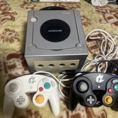 Nintendo GAMECUBE 本体 スマブラコントローラー付のサムネイル