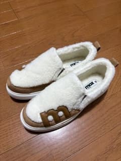 未使用　moz モズ　スニーカー　Mサイズ　ベージュのサムネイル