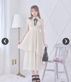 ミシェルマカロン ドットフリルティアードワンピースのサムネイル