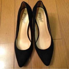 ベーシックパンプスのサムネイル