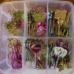 アクセサリーパーツ　ハート　熊　クローバー　鍵　王冠のサムネイル