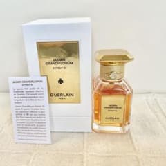 GUERLAIN ジャスミン グランディフローラム エクストレ 30 - メルカリ