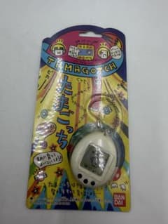 初代 たまごっち 白 未開封 BANDAI 1996 当時物 レトロ - メルカリ