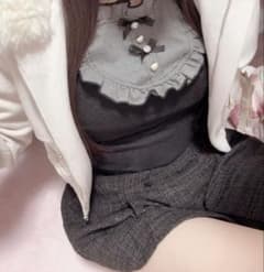 NOEMIE 노에미 아가씨 백 레이스 업 초커 넥 컷 톱 A 무늬