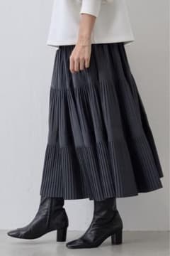 ✨新品未使用✨beardsley プリーツティアードスカート　ブラック　サイズ2のサムネイル