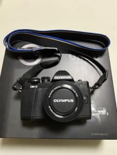 オリンパスOM-D E-M10 Mark Ⅱ ダブルズームレンズのサムネイル