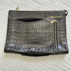 Samantha Thavasa (KINGZ)クロコ型押しボディーバッグ SAMANTHA KINGZ クロコ型押し クラッチバッグ - メルカリ