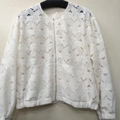 レース ジップアップ ブルゾン オフ色 - メルカリ