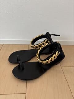 GIUSEPPE ZANOTTI ゴールドチェーン フラットサンダル - メルカリ