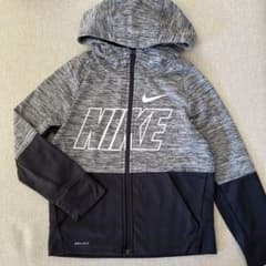NIKE ジップパーカー　130のサムネイル