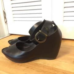 ROSE BUDのパンプスのサムネイル