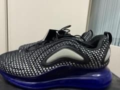 NIKE AIR MAX 720のサムネイル