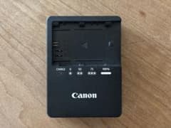 Canon 純正 バッテリーチャージャー LC-E6 充電器のサムネイル