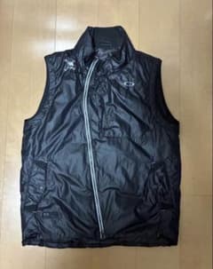 美品 Oakley オークリー ダウンベスト 中綿ベスト XL ブラック ゴルフ
