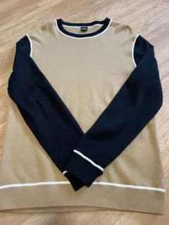 美品 HUGO BOSS ニットセーター ベージュ ブラックのサムネイル