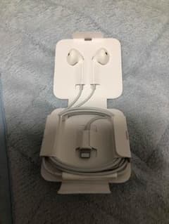 iPhone8 イヤフォンのサムネイル