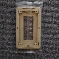 スイッチカバー WN6003 ベージュのサムネイル