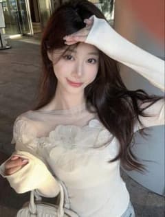フラワーアイボリーtシャツのサムネイル